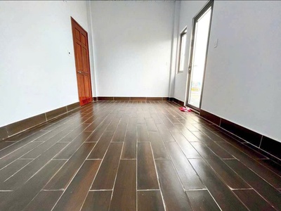Bán Nhà MT 7m TT. Cần Đước, GIÁ 2Tỷ3,DT 120m2 , SHR, Công Chứng Sang Tên Ngay 0