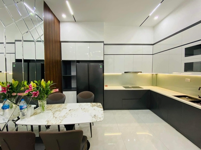 NHÀ ĐẸP GIÁ ĐẦU TƯ   40M2 4 TẦNG   254 MINH KHAI   ngõ nông cách ô tô 90m  5 tỷ 9. 2