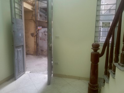 Cho thuê nhà nguyên căn diện tích 15m2 x 5 tầng ở Đặng Tiến Đông - Đống Đa giá 7 triệu/tháng 4