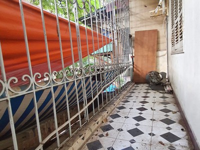 Cho thuê căn hộ tầng 2 tòa C2 mặt đường Phạm Ngọc Thạch, Đống Đa 4