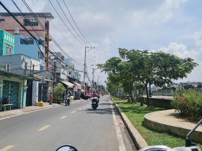 Bán mtkd khu vực sầm uất nhất , q. 8, 93m2, ngang khủng 4.2m, giá 7 tỷ thương lượng nhẹ 0