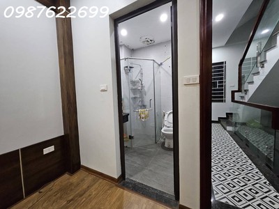 Bán nhà trung kính - cầu giấy- ô tô - 7 tầng thang máy - 2 thoáng trước sau 3
