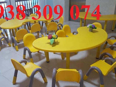 Bàn bán nguyệt mầm non, bàn nhựa mầm non hình bán nguyệt 4