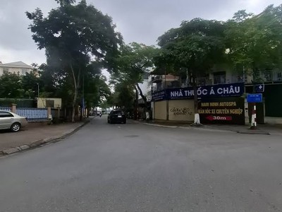 Bán biệt thự 3t việt hưng. 234m, mt 13m, vỉa hè rộng, giá siêu hợp lý chưa đến 200tr/m còn tl. lh 1
