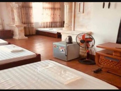 Bán gấp khách sạn 1094m2, mt20m, 6t, 32 tỷ, sóc sơn. 2