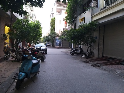 Cho thuê 2 căn nhà phân lô dương khuê, 50m2, 5 tầng, làm spa, văn phòng 2