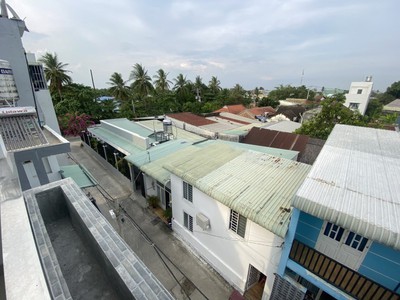 Chủ gấp bán nhà 3 tầng hxh ,64m2, ngay chợ long phước, p.long phước, thủ đức 3
