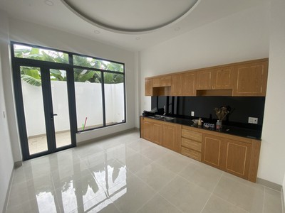 Chủ gấp bán nhà 3 tầng hxh ,64m2, ngay chợ long phước, p.long phước, thủ đức 2