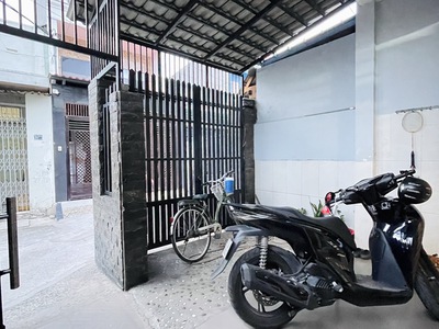 Nhà 84m , 5pn, xe hơi ngủ trong nhà   gần nguyễn văn quá   5.5 tỷ 1