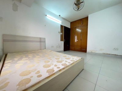  giá tốt  căn hộ miếu nổi   tầng 8,  nhà trống   chỉ 3 tỷ  2