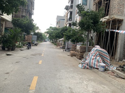Bán nhà thạch bàn nhỉnh 16 tỷ 60m khu phân lô vỉa hè 2 mặt thoáng,long biên 1