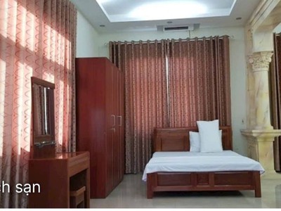Bán gấp khách sạn 1094m2, mt20m, 6t, 32 tỷ, sóc sơn. 4