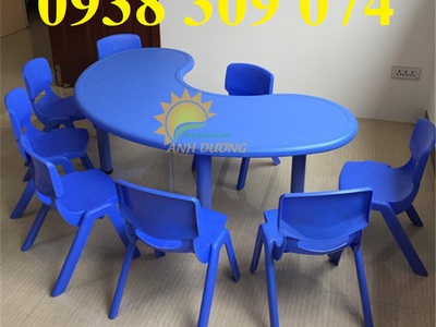 Bàn bán nguyệt mầm non, bàn nhựa mầm non hình bán nguyệt 3