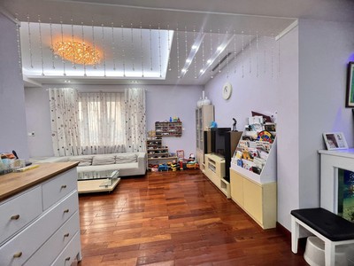 Cực hiếm hoàng hoa thám phân lô ô tô ngủ trong nhà 50m 5 tầng mt 5m 16 ty 2