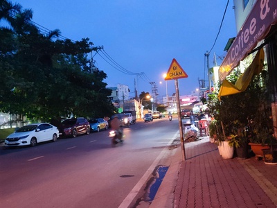 Căn nhà 2 tầng ngang 6m hẻm 197 quốc lộ 13, tp thủ đức 1