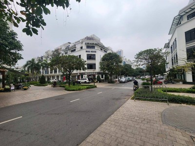 Bán liền kề vinhomes gardenia hàm nghi, 120m2, 5 tầng, thang máy, vị trí đẹp 2