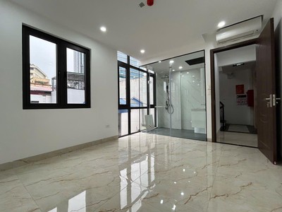 Tòa nhà 7 tầng  thang máy nguyễn chí thanh, 50m , mặt tiền 8m, kinh doanh đỉnh 1