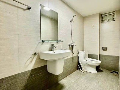 Nhà đẹp lê trọng tấn thanh xuân - lô góc, ngõ thông, mặt tiền rộng - dt 38m2 giá nhỉnh 9 tỷ 4