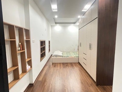 Cho thuê mặt phố bạch mai 2