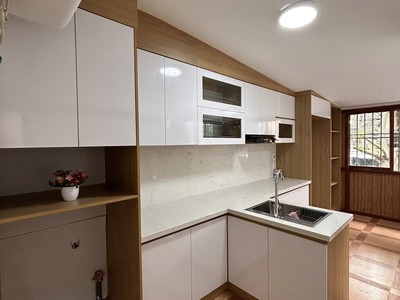 Bán căn hộ tập thể bách khoa, hai bà trưng, sd 75m2, ô tô đỗ chân cầu thang, full nội thất mới, về 3