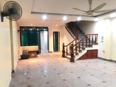 Cho thuê nhà mặt đường nguyễn văn linh 0