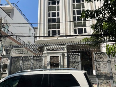 Bán toà nhà 1009m2 sàn hầm 6 tầng mặt tiền đường 12m ngay quận 7 0