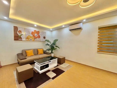 Bán căn hộ tập thể phố phạm ngọc thạch, đống đa, sd 90m2, lô góc, ô tô đỗ chân cầu thang, full nt, 4