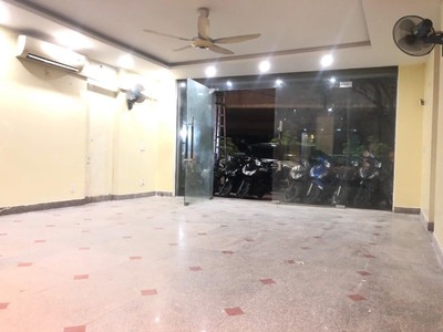 Cho thuê nhà mặt đường nguyễn văn linh 1