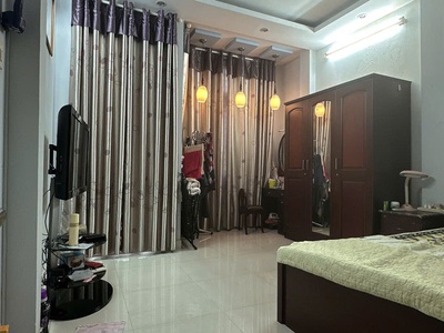 Nhà phố hiếm q.4 hẻm 8m khánh hội dts 130m2 ngang 4m vị trí đẹp sát vách q1 chỉ 12.5 tỷ. 4
