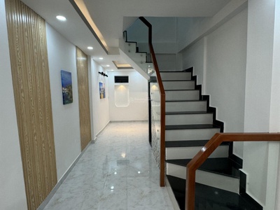 1 bán nhà hoàng hoa thám - 40 m2 -3 tầng 3pn - sổ vuông-6.x 3
