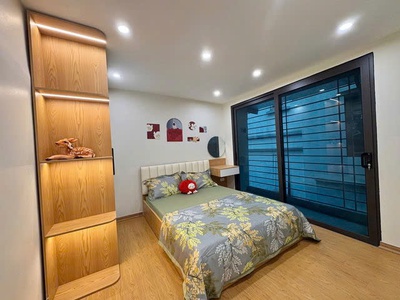 Bán căn hộ tập thể phố phạm ngọc thạch, đống đa, sd 90m2, lô góc, ô tô đỗ chân cầu thang, full nt, 2