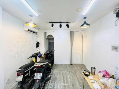 Nhà bán gấp: rạch bùng binh 14 tỷ quận 3 hồ chí minh - 4 tầng   sân thượng-4pn   4wc -tiện ích 3
