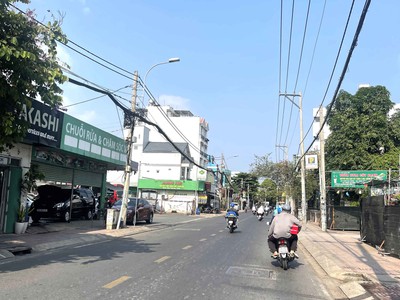 Bán nhà mặt tiền kinh doanh sầm uất 113m  4.5x25m cho thuê 16tr/th   gò dưa tam bình chỉ 11.4 tỷ. 2