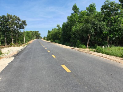 Bán 22.5m x 50m đất 2 mặt tiền lê quang định, thị xã lagi gần biển giá đầu tư 0