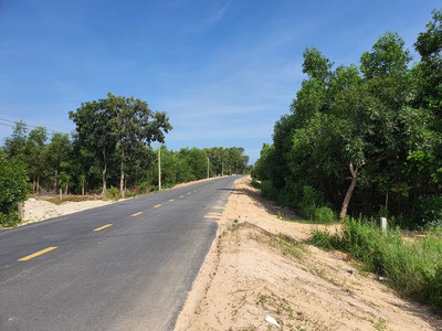 Bán 22.5m x 50m đất 2 mặt tiền lê quang định, thị xã lagi gần biển giá đầu tư 2
