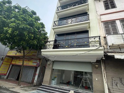 Mặt phố phan kế bính. toà ccmn  98m2 , vỉa hè rộng  , 17 phòng full nội thất, sẵn vận hành , dòng 3