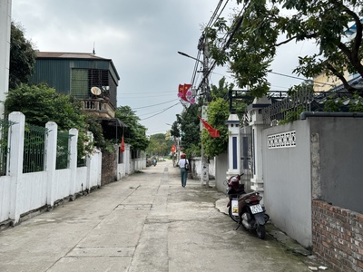 Bán lô đất mai lâm đông anh - mặt ngõ to - dt 67m2 - mt 5m - 2 ô tô tránh ,thông đường lớn.-giá 1