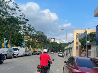 Bán nhà vũ tông phan, 120m,  ngõ thông, 2 ô tô tránh, mặt tiền khủng 9.9 m, 5 tầng, 28.1 tỷ 4