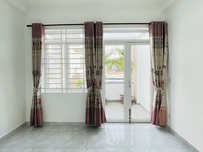 Nhỉnh 6tỷ hẻm xe hơi 3 tầng 65m2 4x16m gần chợ hạnh thông tây khu vip 2