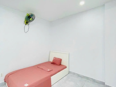 Nhỉnh 6tỷ hẻm xe hơi 3 tầng 65m2 4x16m gần chợ hạnh thông tây khu vip 1