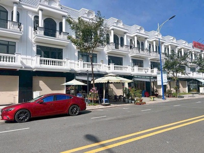 Bán gấp shophouse 1 trệt 2 lầu trung tâm lai uyên, bàu bàng 0