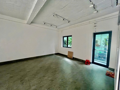 Cho thuê sàn văn phòng tầng 2 100m2 tại KĐT Waterfront 4