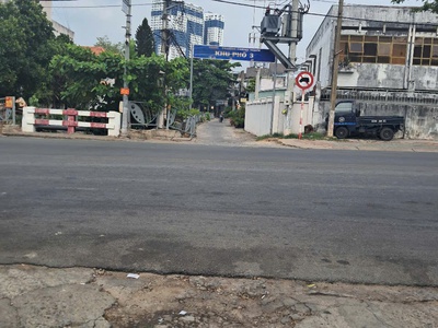 Chính chủ cần bán nhà chánh nghĩa - nhánh đường cm tháng 8- thủ dầu một 4
