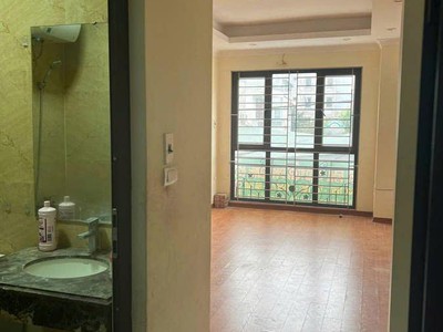 Bát khối 35m,5 tầng,lô góc 2 thoáng,ô tô 4 chỗ qua nhà,ngõ thông,kdoanh nhỏ,giá 5.x tỷ 1