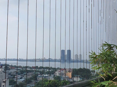 Chính Chủ bán Chung cư Lạc Long Quân   Tầng Cao   View Hồ - Ở sường   70m2 chào 7 Tỷ 2