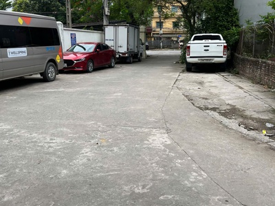 Nhà đẹp,ở ngay,gần phố ngõ thông ,oto vào nhà 7t thang máy,dt 45m,giá 16,8 tỷ  lâm hạ ,long biên 0
