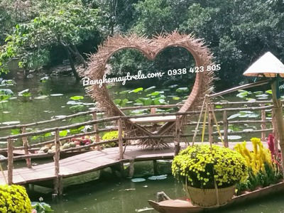 Ghế chụp hình trái tim mây tre đan 0