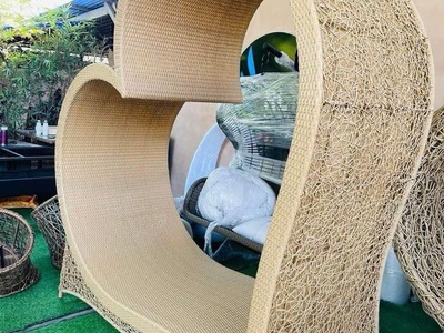 Ghế chụp hình trái tim mây tre đan 9