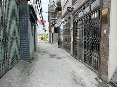 Đầu Tư An Toàn - DT: 44,7m2 nhà cấp 4 ngõ 197/80 Phúc Lợi. Ngõ thông, nở hậu, gần chợ 1