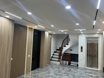 Bán nhà 6 tầng thang máy long lanh phân lô ô tô 7 chỗ vào nhà kinh doanh đường hoàng mai 2